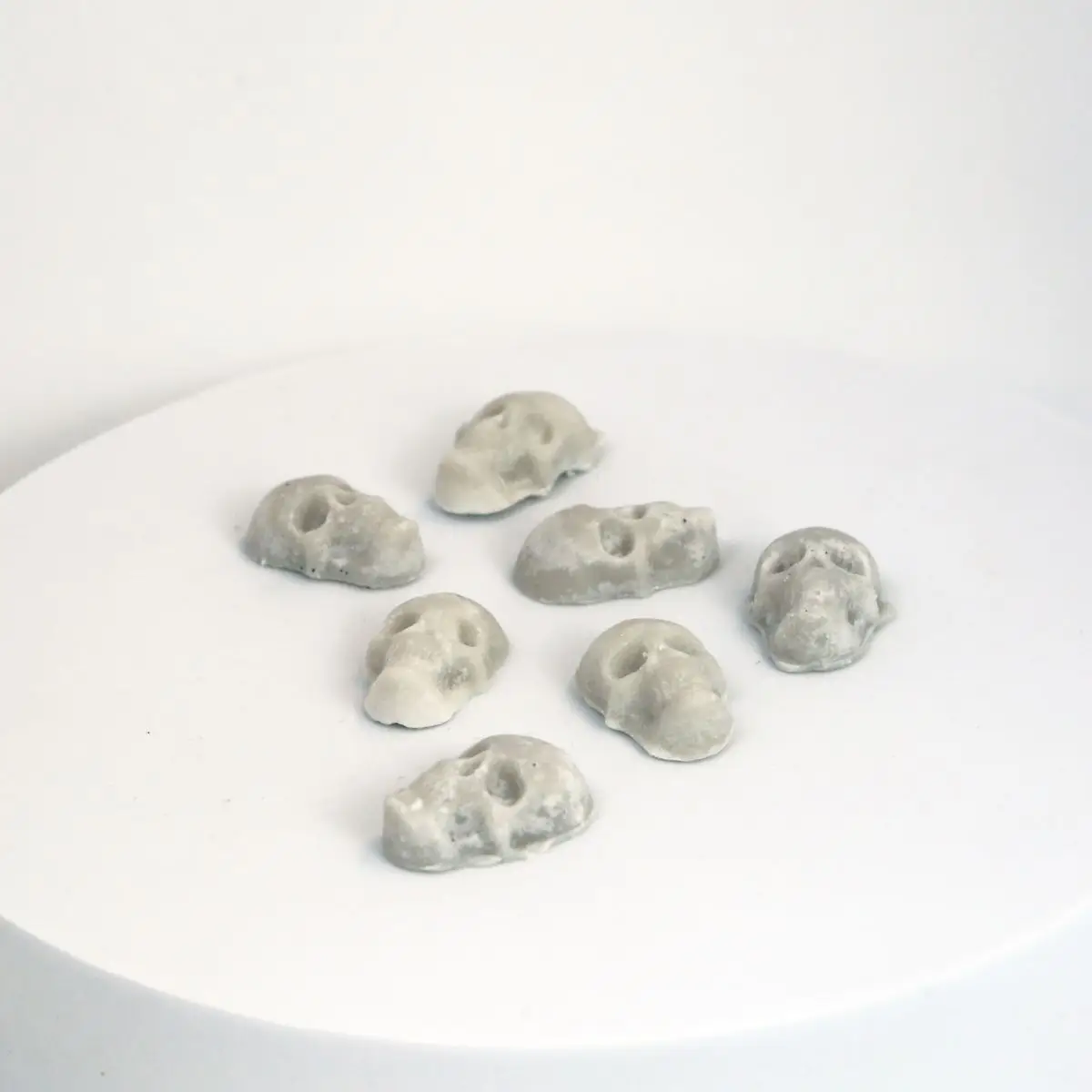 Smoke & Mirrors (Skull) / Cologne, Cognac & Oak Scented Soy Wax Melts Tins - Image 3