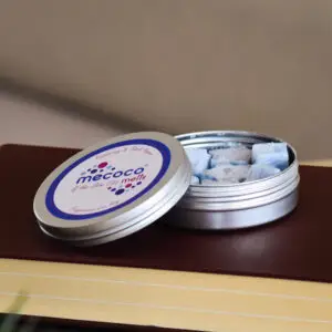 If the Shoe Fits / Raspberry & Black Pepper, Blue Scented Soy Wax Melts Tin